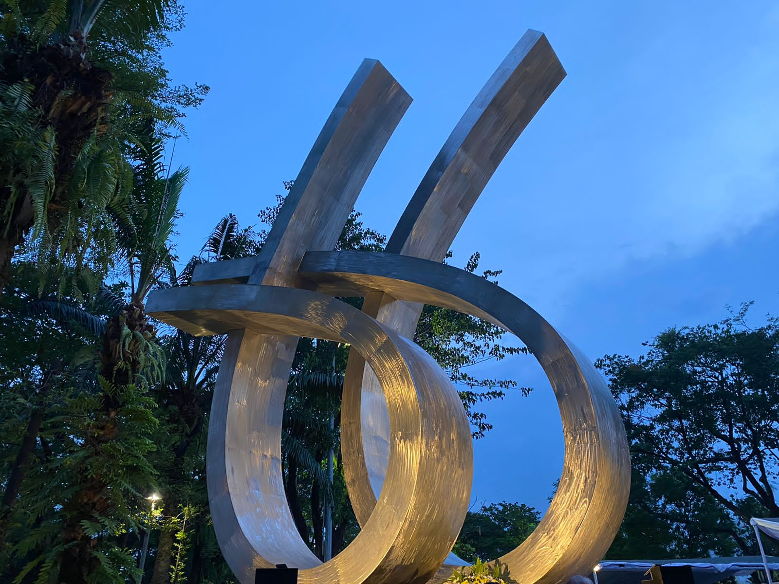  Anies Resmi Pindahkan Monumen Tritura 66 ke Taman Menteng