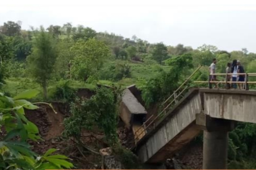  Banjir Bandang Terjang Sumbawa Imbas Pembalakan Liar
