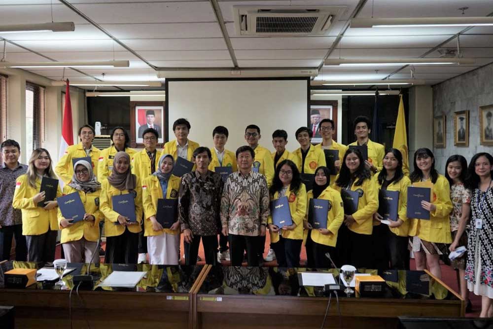 Penyerahan Sertifikat Beasiswa POSCO TJ Park Foundation di Universitas Indonesia. / Dok. Istimewa