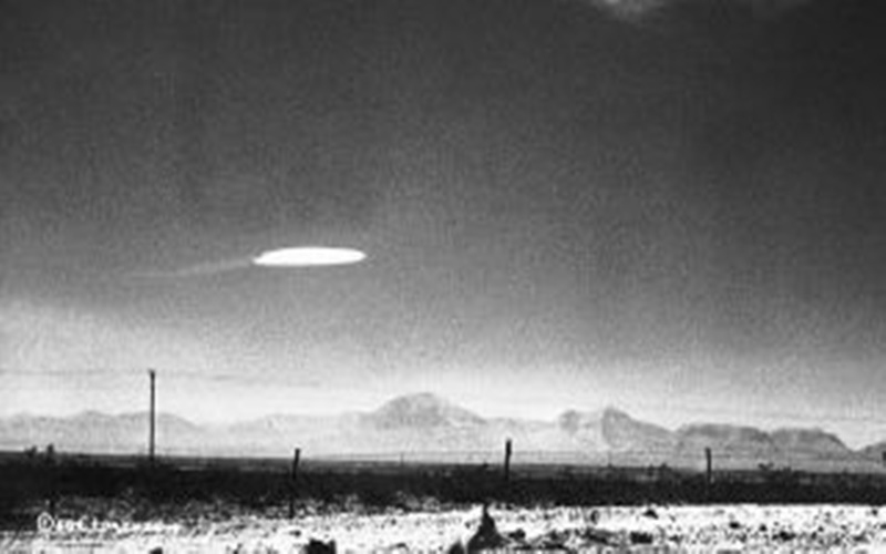 Benarkah Ada UFO 2 Kali Lebih Cepat dari Rudal Balistik di Langit Ukraina?
