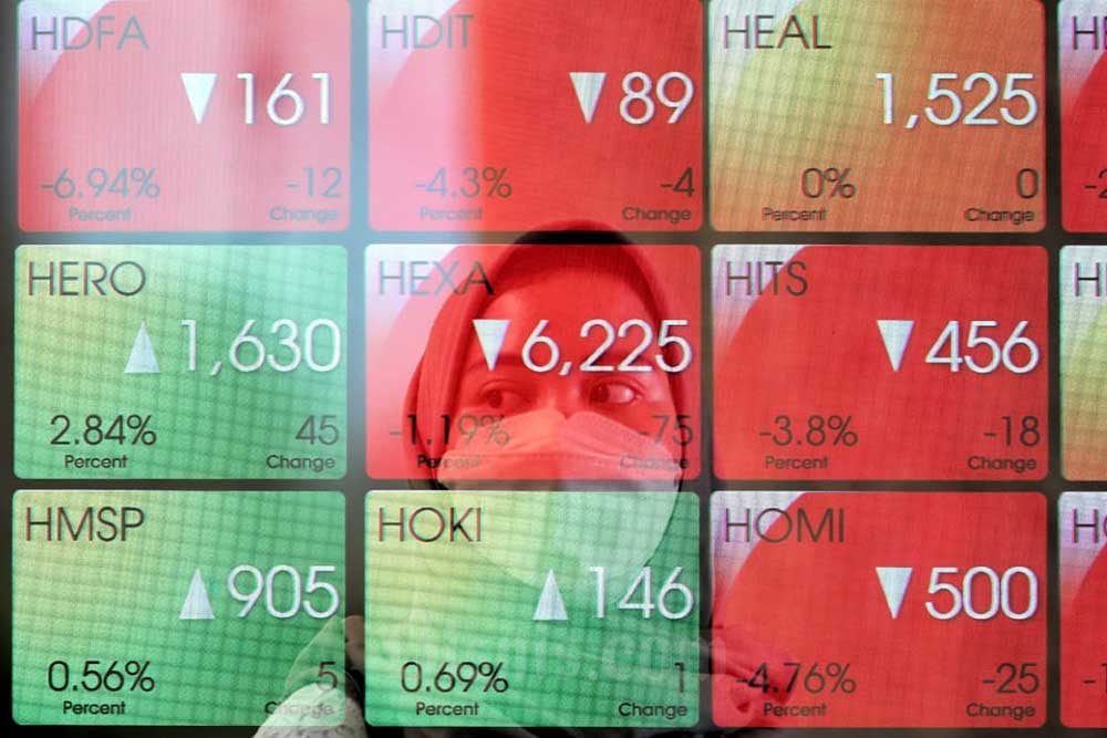  IHSG Turun ke 6.784 Jelang Rilis Data Neraca Dagang, Saham TLKM, BBCA, BUMI Dilego