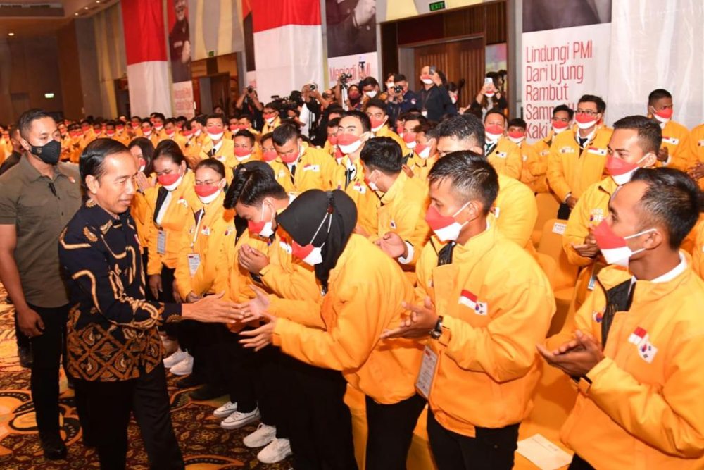Presiden Jokowi saat melepas PMI skema G to G ke Korea Selatan di Hotel El Royale, Jakarta, pada Senin (17/10/2022) - BPMI Setpres/Rusman.