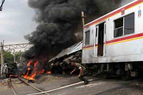  Sejarah Hari Ini 19 Oktober: Tragedi Bintaro 1987, Kecelakaan Kereta Paling Dahsyat