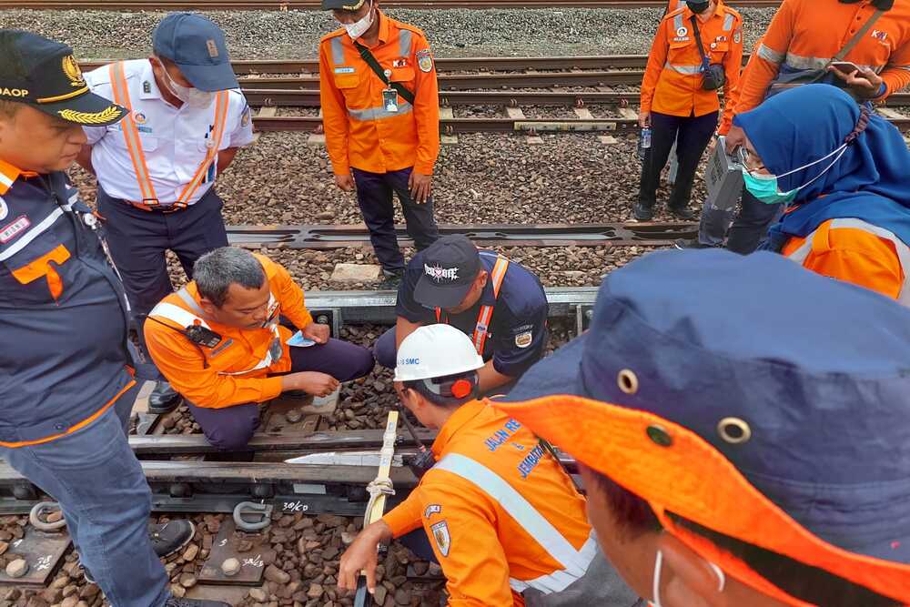  Titik Rawan Banjir dan Longsor di Jalur KA Jateng Diwaspadai