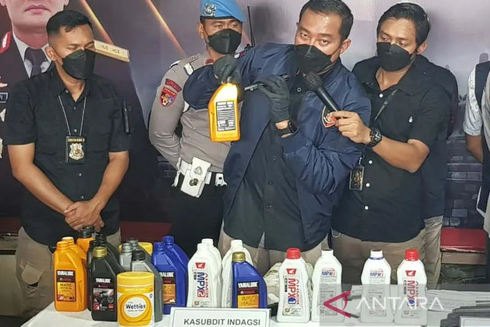  Pabrik Oli Palsu di Semarang Beromzet Rp960 Juta Perbulan