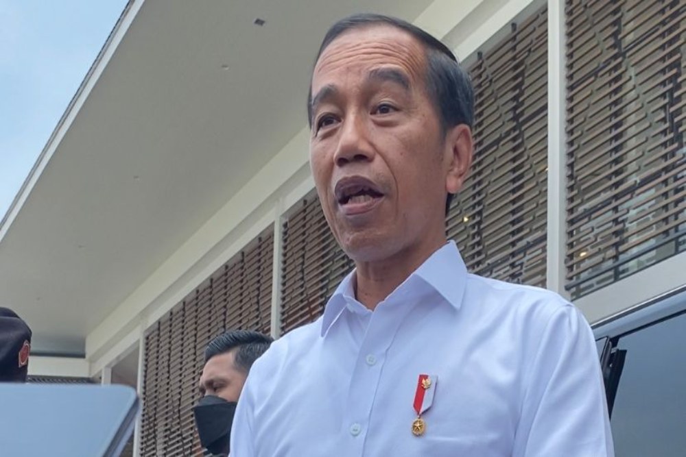 Tinjau Pelabuhan Tanjung Ular, Jokowi Harapkan Daya Saing Daerah Terdongkrak / Bisnis - Akbar Evandio