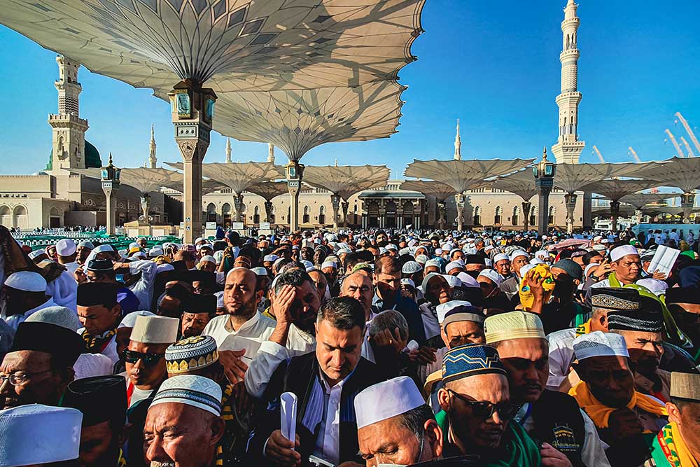  Suasana Ziarah Makam Nabi Muhammad SAW di Masjid Nabawi