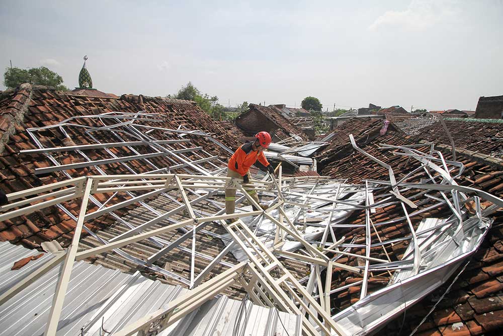  Ratusan Rumah di Sidoarjo Hancur Akibat Diterjang Angin Puting Beliung