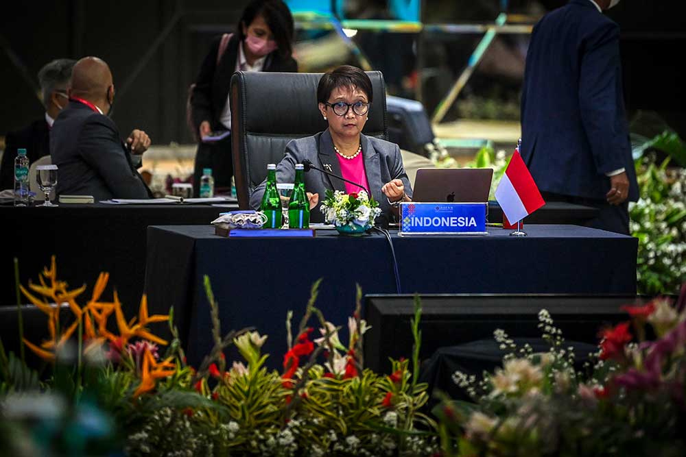  Menlu Retno Marsudi Hadiri Special ASEAN Ministerial Meeting