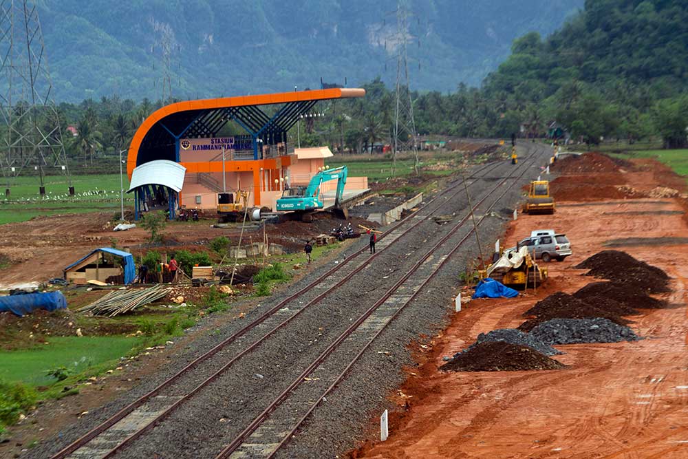  Pembangunan Rel Kereta Api Makassar-Pare Pare Ditargetkan Selesai Pada 2024