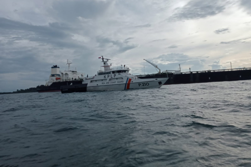 Tanker MT Young Yong Kandas di Singapura, Kemenhub Kirim 2 Kapal Patroli