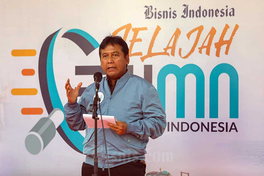 Presiden Komisaris PT Jurnalindo Aksara Grafika Hariyadi B. Sukamdani memberikan sambutan saat acara pelepasan tim Jelajah BUMN 2022 di Jakarta, Rabu (14/9/2022). Bisnis/Arief Hermawan P