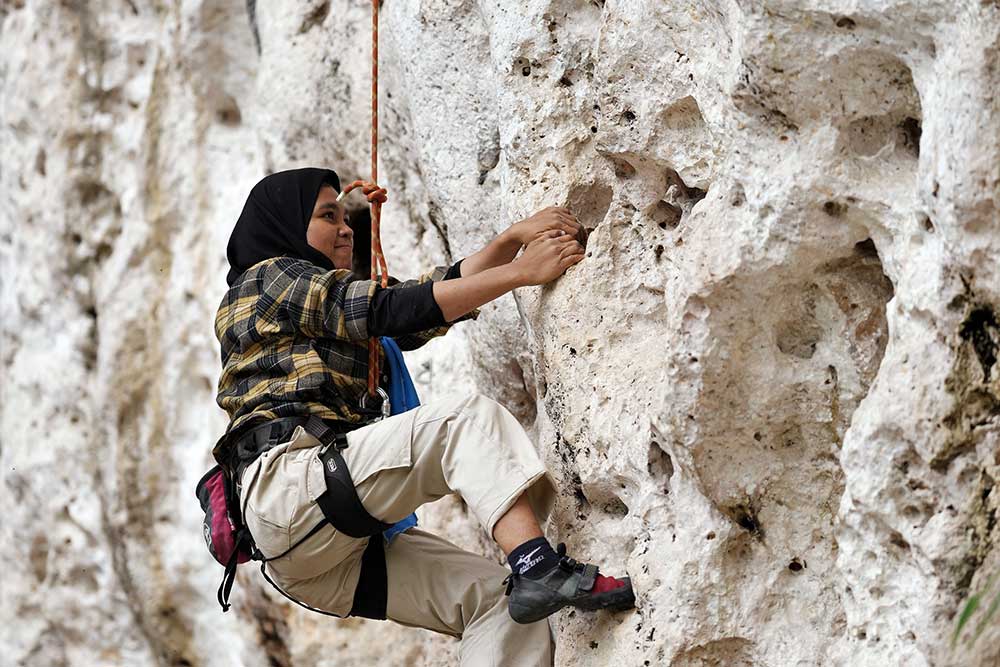  Wisata Panjat Tebing di Konawe Sulawesi Tenggara