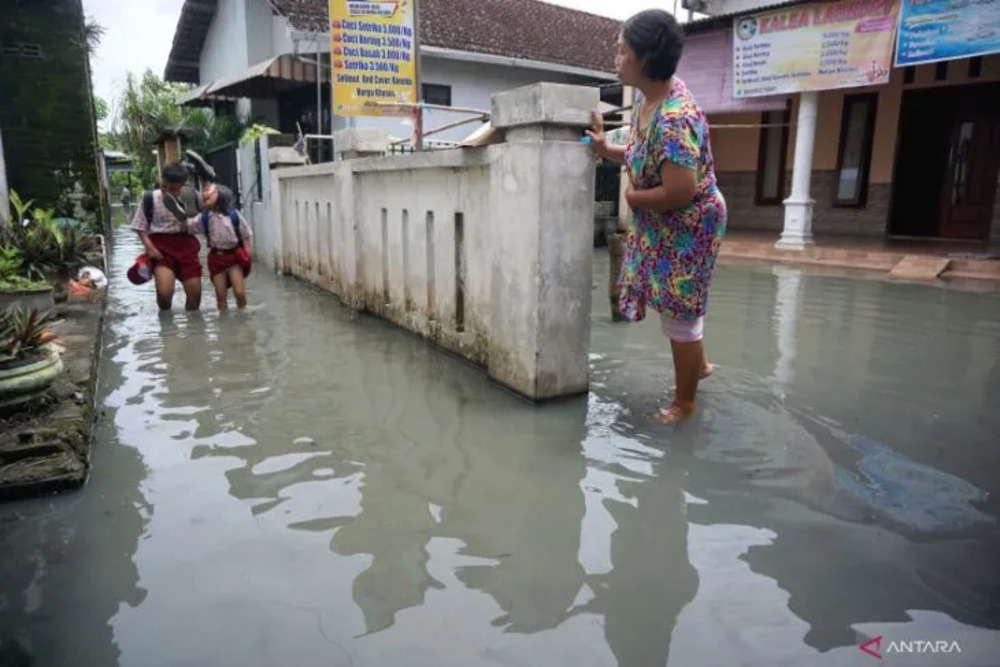  Banjir Bercampur Limbah Pabrik di Tulungagung, Polisi Mulai Periksa Saksi