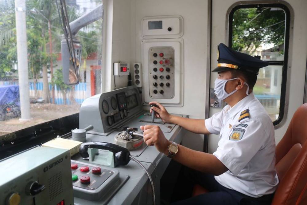  Intip Daftar Gaji Masinis Kereta Api Lengkap, Fantastis!