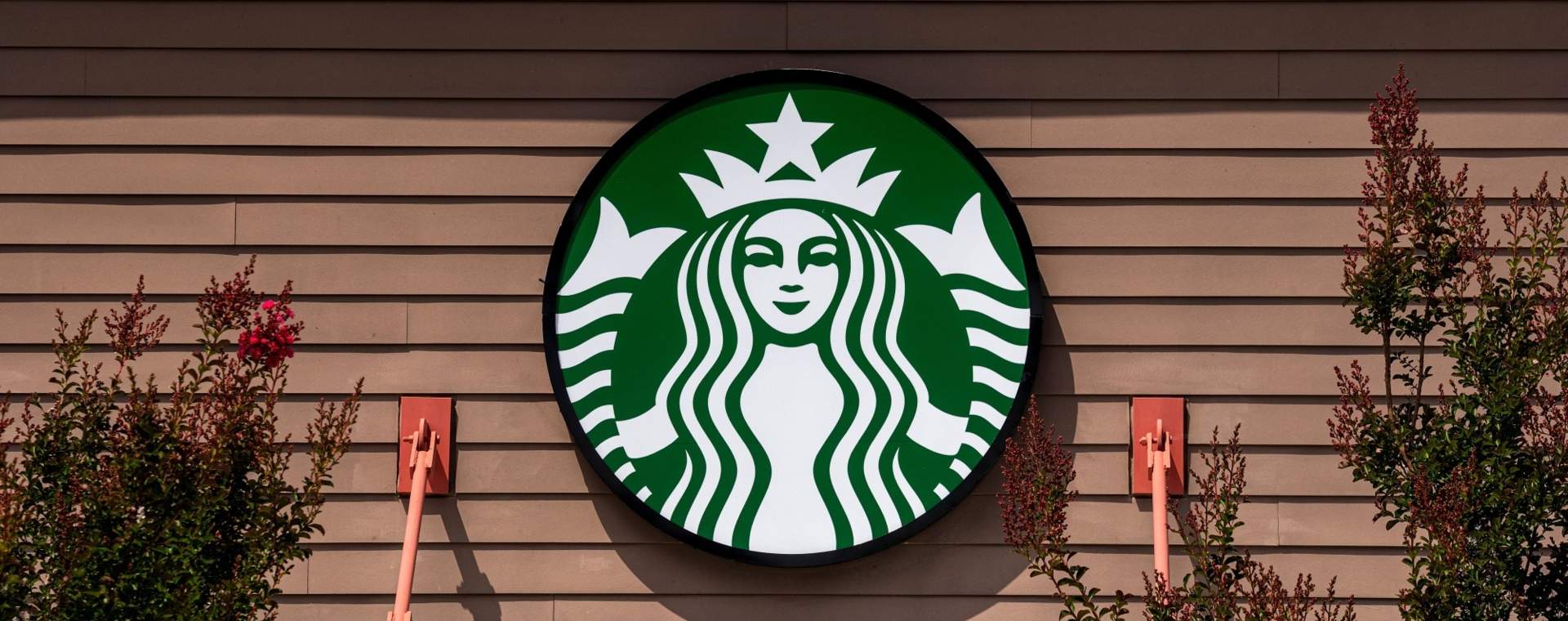 Sebuah kedai kopi Starbucks di Pinole, California, AS, pada Kamis, 28 Juli 2022. Starbucks Corp. - Bloomberg/David Paul Morris