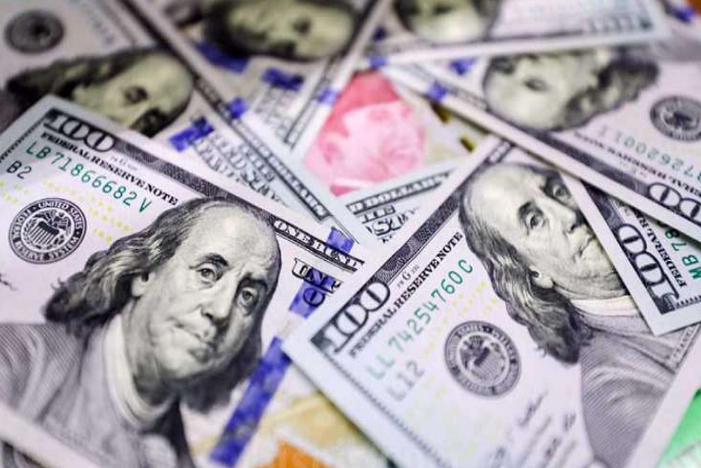  Rupiah Ambrol ke Rp15.737 per Dolar AS, Turun Paling Dalam di Asia