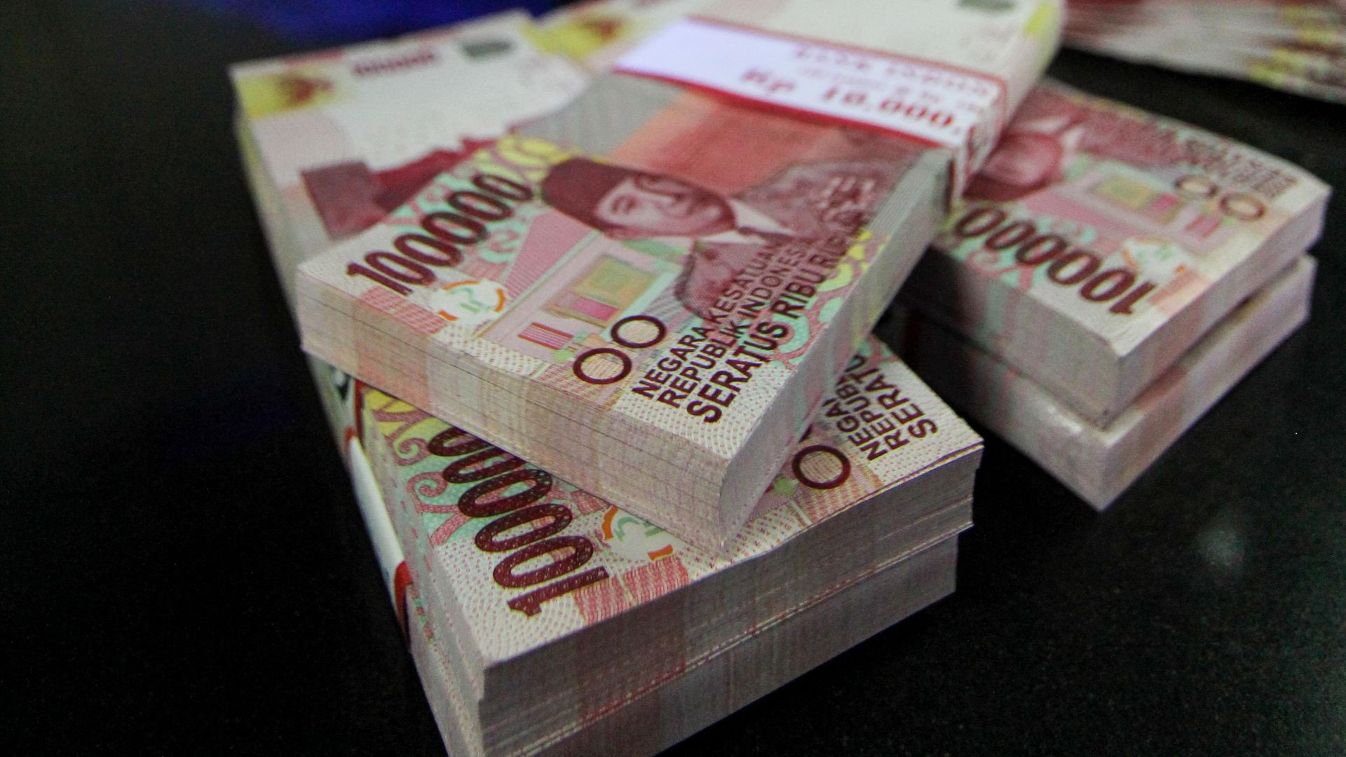  Nasabah Tajir Pilih Amankan Dana di Bank