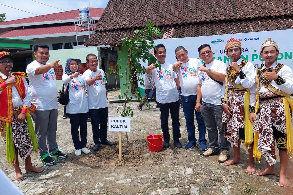  Komitmen Pupuk Kaltim Lindungi Sumber Mata Air di Festival Medhayoh