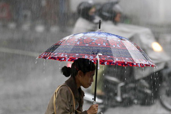 Cuaca Jakarta 6 November, Hujan Disertai Petir di Jaksel dan Jaktim