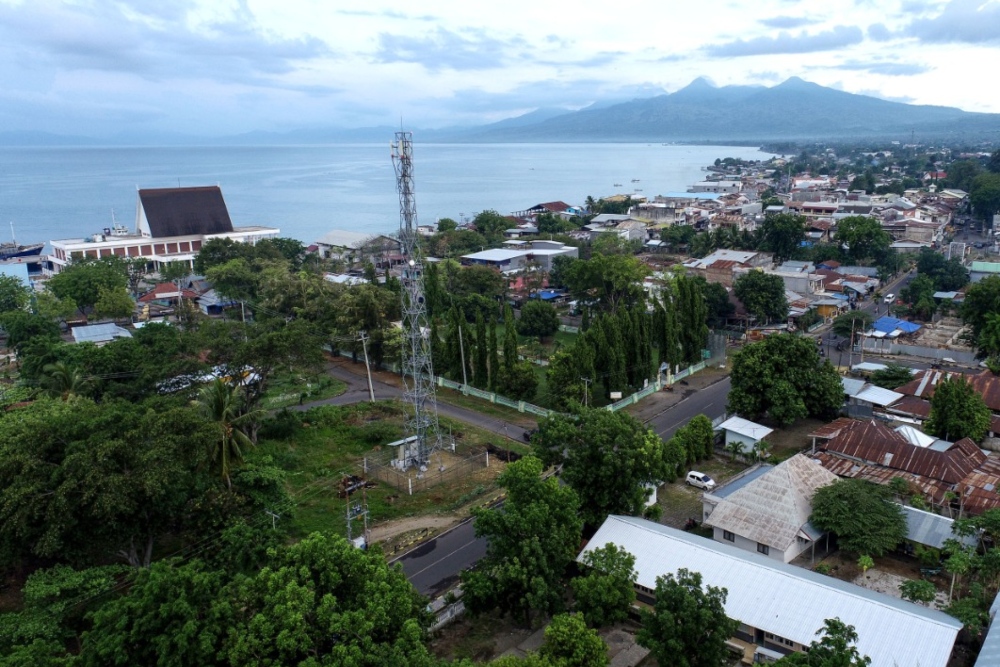 Foto udara salah satu Base Transceiver Station (BTS) milik PT Dayamitra Telekomunikasi Tbk. (Mitratel) di Maumere, Kabupaten Sikka, Nusa Tenggara Timur, Sabtu (5/11/2022)/JIBI/Bisnis/Suselo Jati
