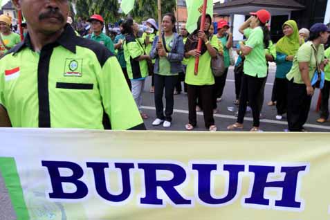  Pekerja Penuh Waktu di Jatim Meningkat 1,04 Juta Orang