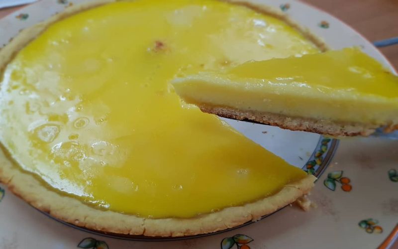 Pie susu teflon menjadi makanan yang banyak dimasak oleh masyarakat selama masa work from home (WFH)./Instagram @tetap_kuliner