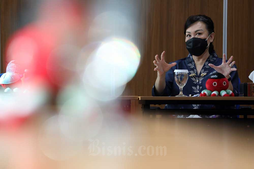  LUNCH WITH CEO : Mendulang Berkah Inisiatif Digital