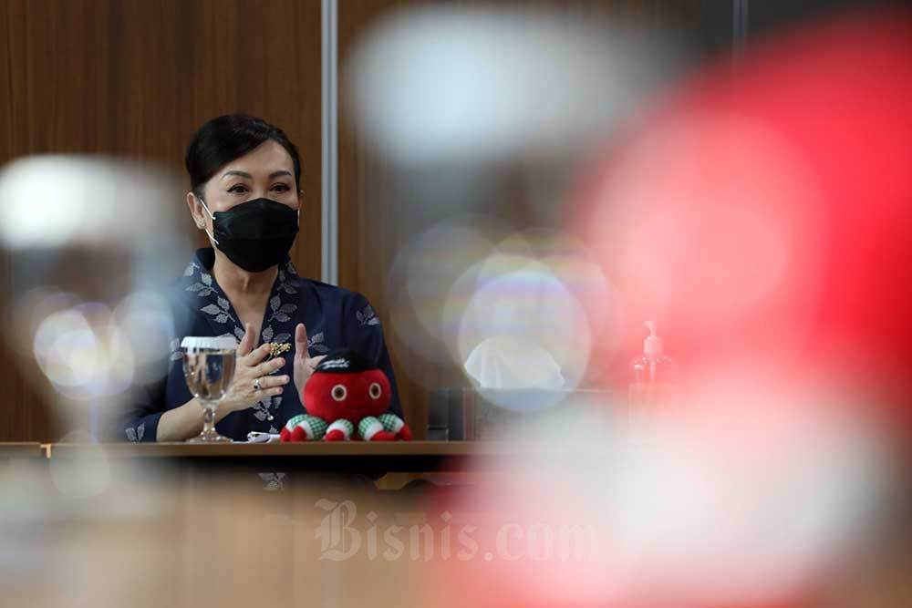  LUNCH WITH CEO : Tak Malu Belajar dari yang Lebih Muda