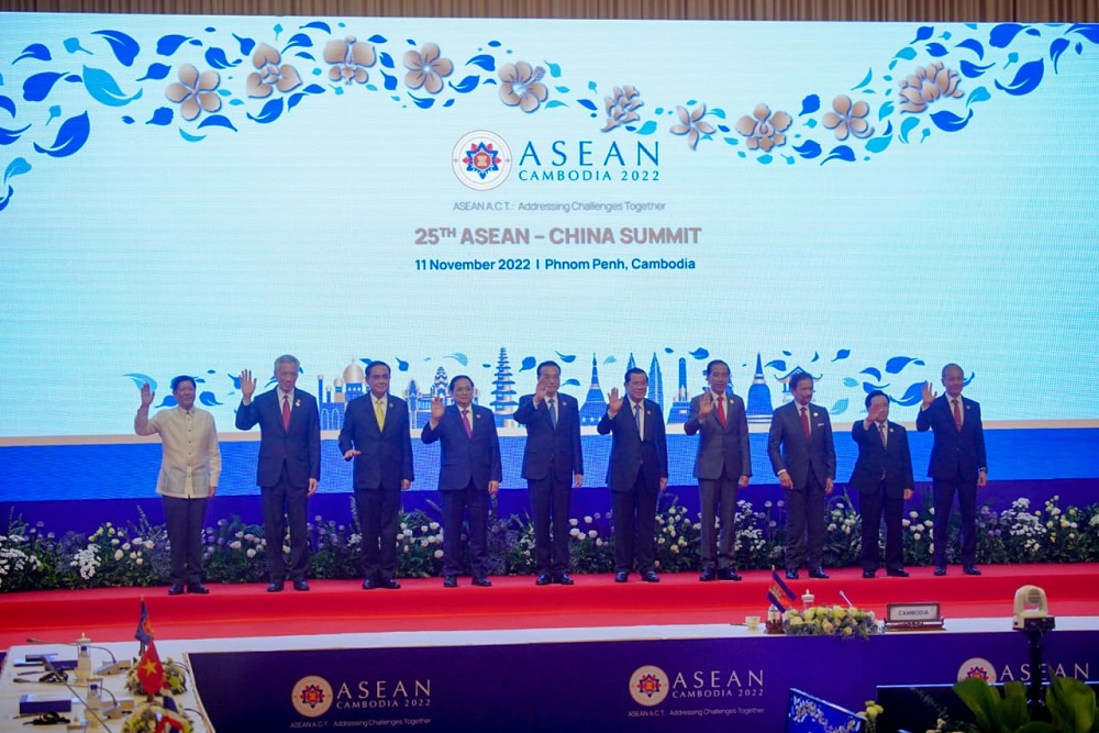  Jokowi Bahas Ketahanan Pangan dan Keuangan dalam KTT ASEAN-RRT