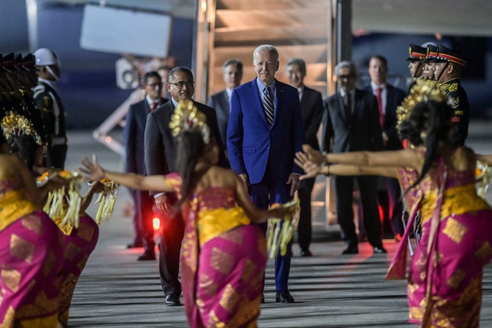  Kedatangan Joe Biden di Bali Disambut Sandiaga Uno