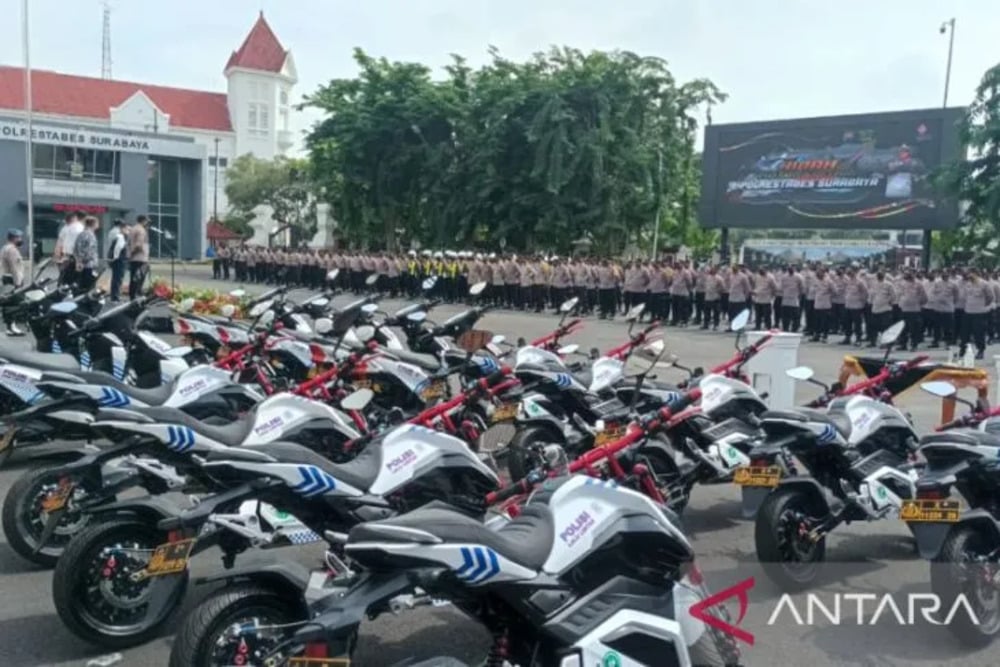 Polrestabes Surabaya Mulai Menggunakan Sepeda Motor Listrik