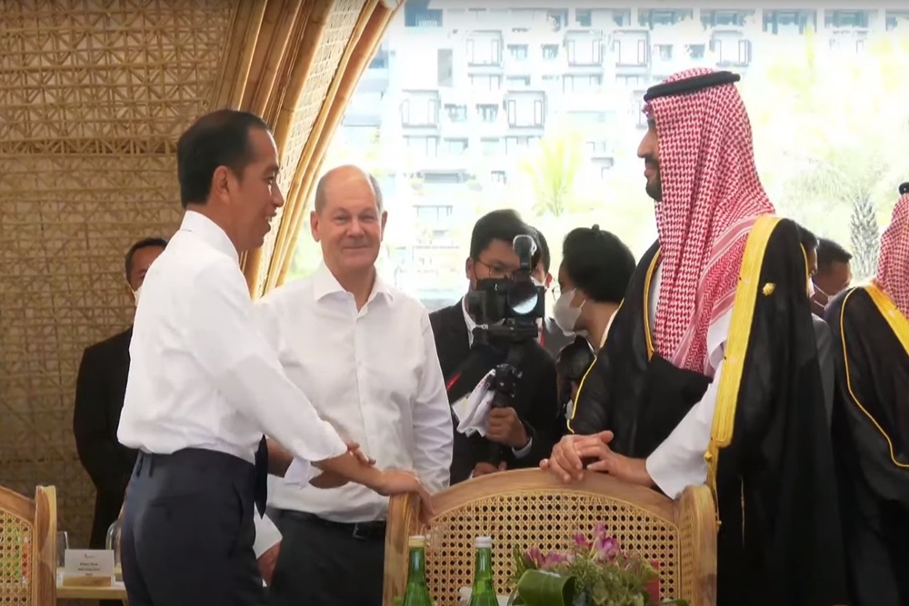  Jokowi Supiri Bos IMF dan Sejumlah Delegasi KTT G20 saat Menuju Lokasi Makan Siang