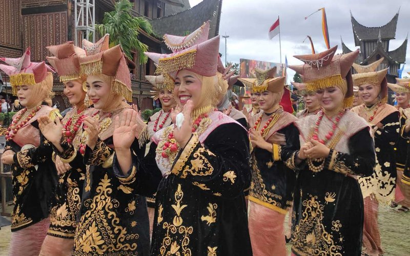  Festival Pesona Minangkabau Momentum Kebangkitan Pariwisata Sumbar