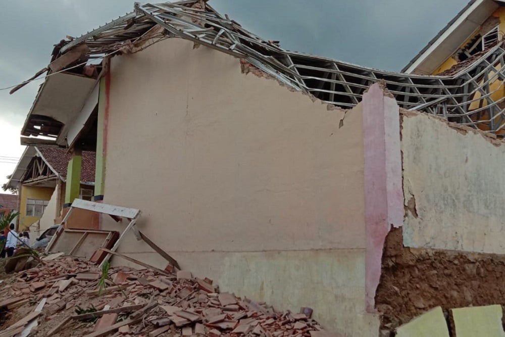  Gempa Cianjur: 5 SMKN Rusak Berat!