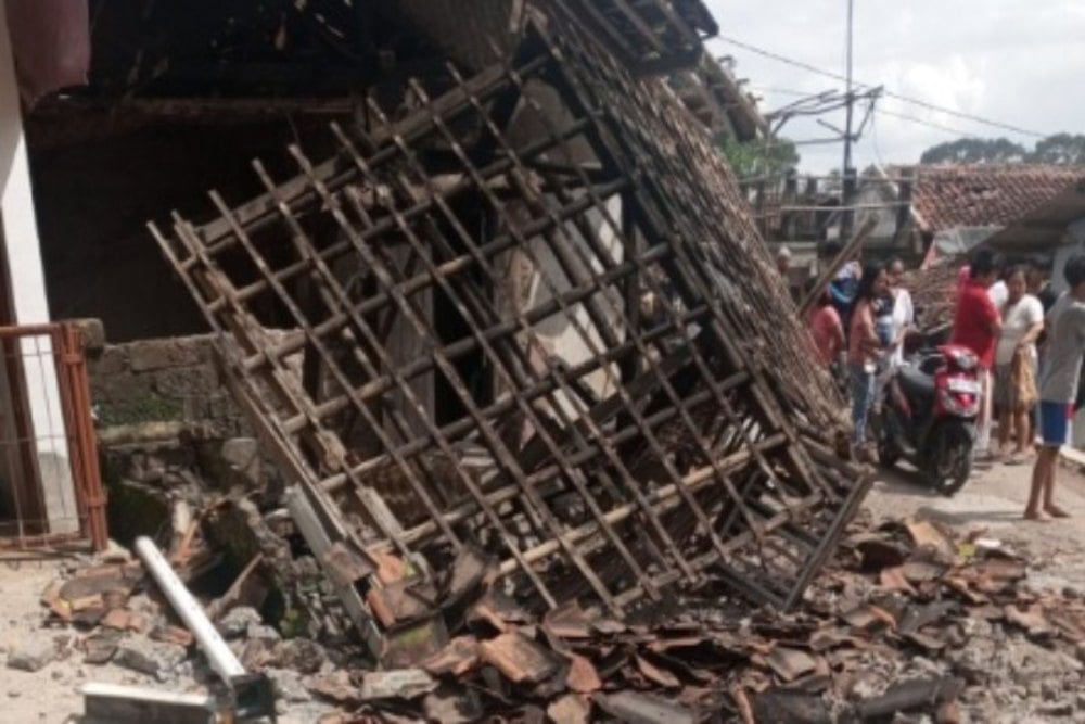  Gempa Cianjur, 25 Orang Tertimbun Runtuhan Bangunan