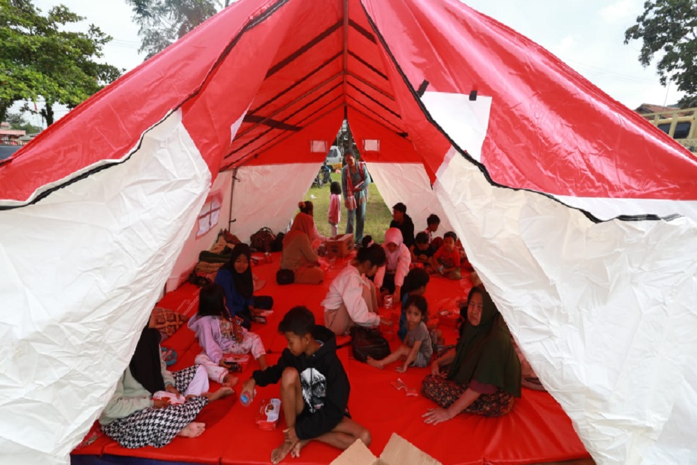  Bank Mandiri (BMRI) dan BRI (BBRI) Salurkan Bantuan untuk Korban Gempa Cianjur