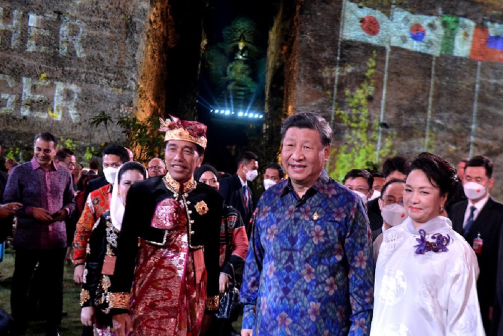 Presiden Jokowi dan Presiden China Xi Jinping saat Gala Dinner KTT G20 Bali di Garuda Wisnu Kencana (GWK) pada Selasa (15/11/2022). Dok. Biro Setpres RI.