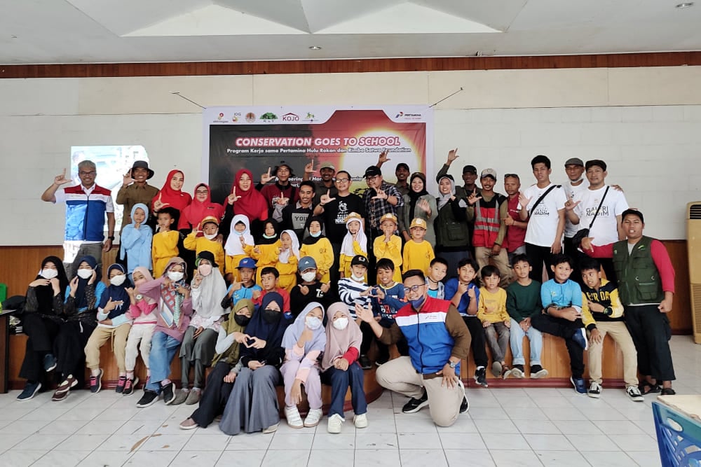 Foto: Foto bersama peserta yang terdiri dari para siswa dari Sekolah Alam Duri dan TK Bunda Karya pada kegiatan bertema Conservation Goes to School yang dilaksanakan PHR bersama RSF di Duri, Kabupaten Bengkalis, Sabtu 26 November 2022.