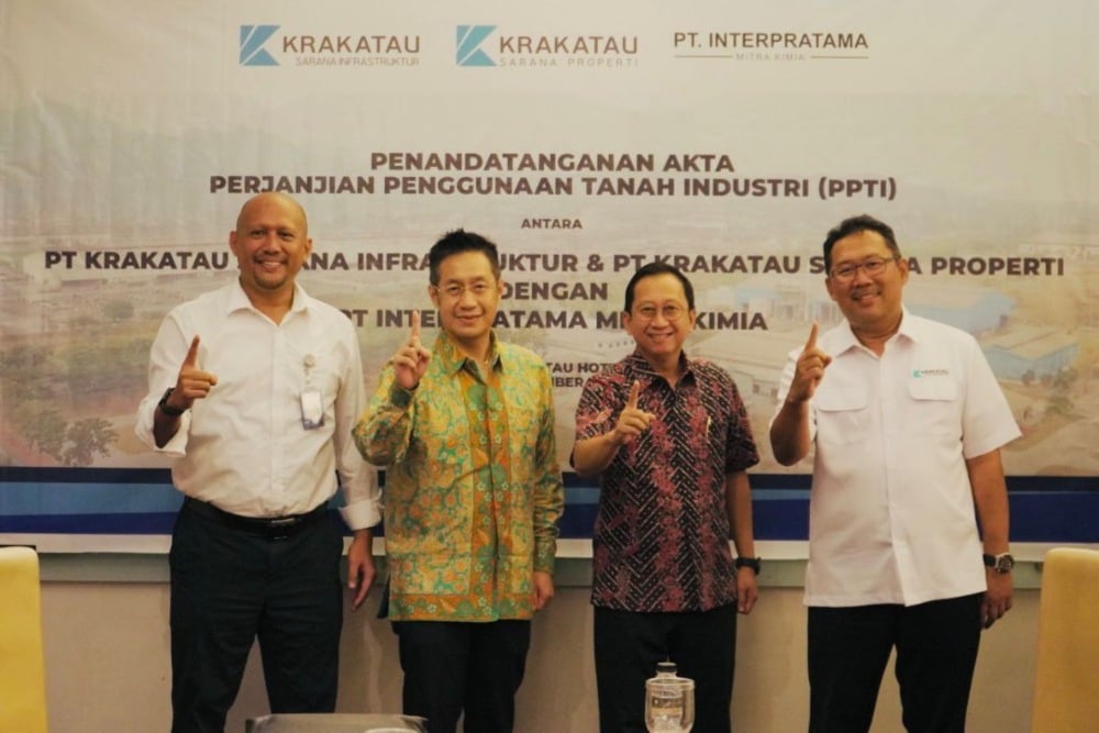 Penandatanganan Akta Perjanjian Penggunaan Tanah Industri (PPTI) oleh Krakatau Sarana Properti dan Asia Pulp & Paper (APP) pada 28 November 2022/Dok.Perusahaan.
