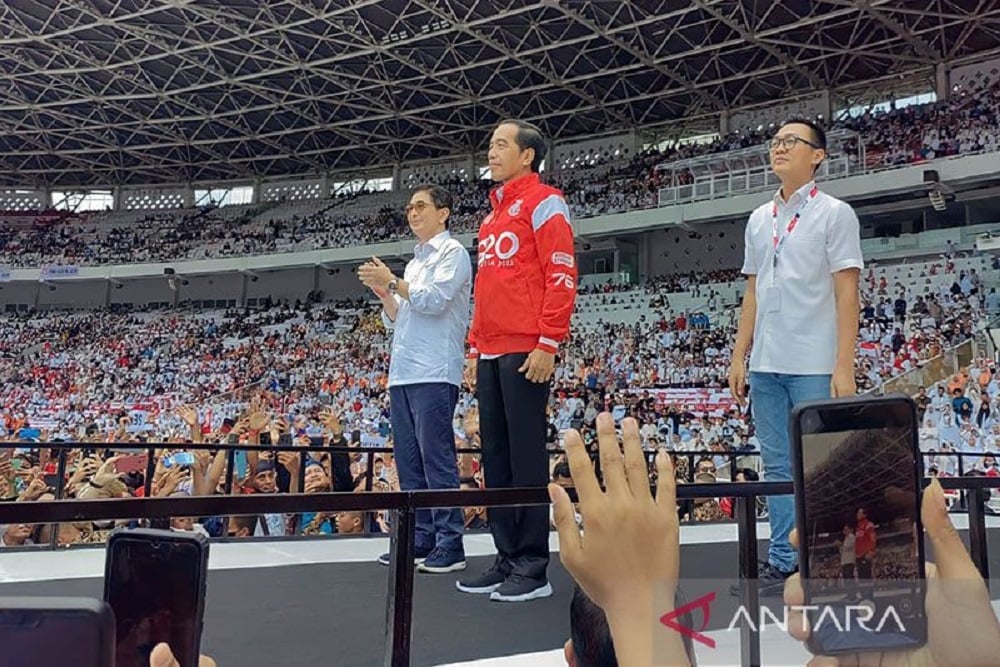  Jokowi Sebut Ganjar hingga Prabowo Sosok Berambut Putih