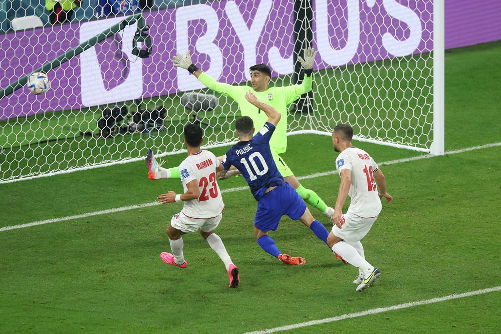  Hasil Iran Vs Amerika Serikat: Gol Sontekan Pulisic Bawa AS Unggul (Babak 1)