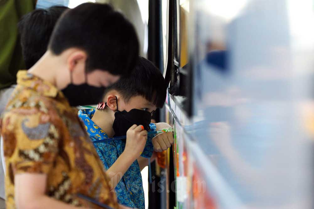  Sambut Hari Disabilitas, PT Transjakarta Ajak 15 Anak Disibiltas Melukis Bus Transjakarta