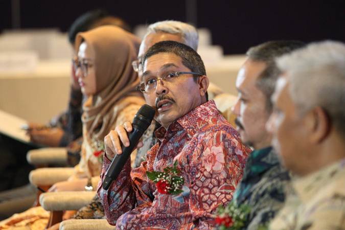 Presiden Direktur PT Envy Technologies Indonesia Tbk Mohd Sopiyan Bin Mohd Rashdi memberikan penjelasan mengenai kinerja perusahaan, di Jakarta, Selasa (18/6/2019)./Bisnis-Dedi Gunawan