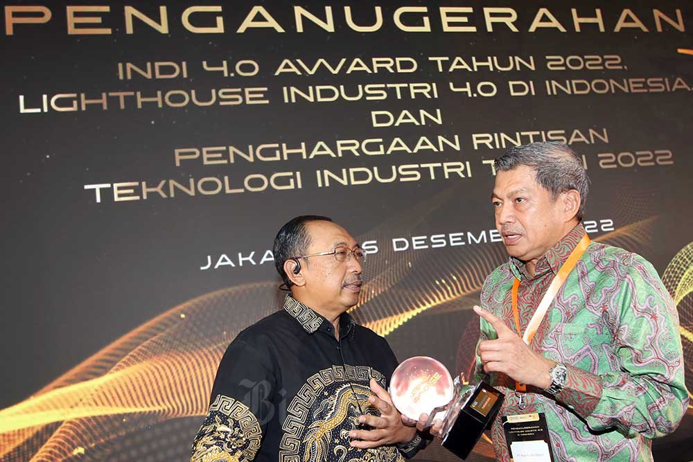  Asia Pacific Rayon (APR) Terima Penghargaan National Lighthouse Industry 4.0