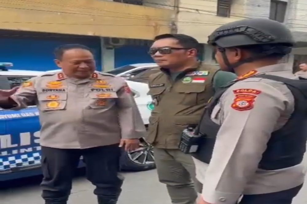  Ridwan Kamil Datangi Lokasi Bom Bunuh Diri Bandung