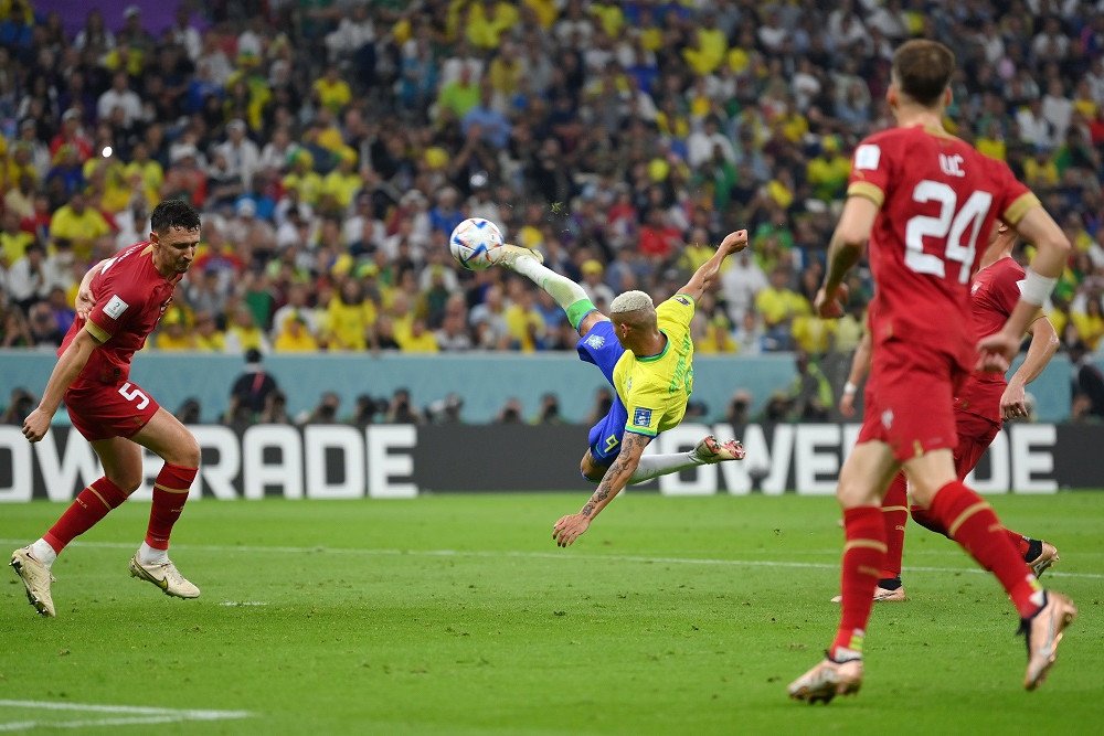 Gol akrobatik Richarlison pada laga Brasil vs Serbia di Piala Dunia 2022/FIFA