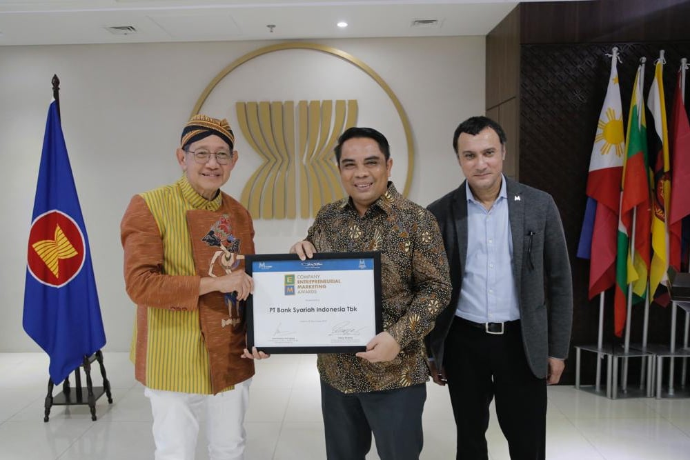  Bank Syariah Indonesia (BRIS) Raih Entrepreneurial Marketing Company 2022