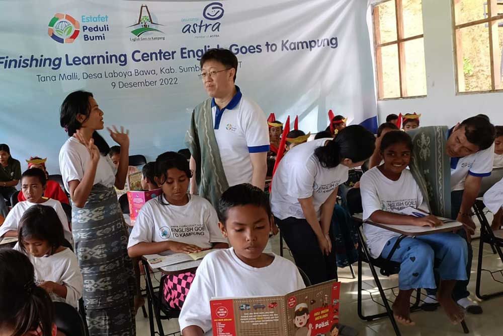  Asuransi Astra Resmikan Learning Center English Goes To Kampung di NTT