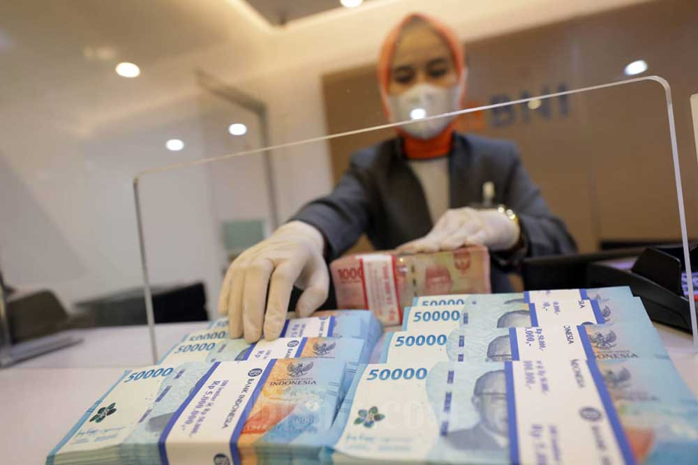  Jelang Pertemuan FOMC, Rupiah Ditutup Loyo Dihadapan Dolar